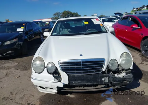 2000 Mercedes-Benz E 320 from USA, damaged, VIN WDBJF65J4YB130899